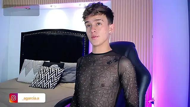 LiamWildx20 online show from 04.21.26