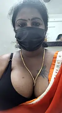 Snapshot of poojaa-rani chatting on 03.19.25 poojaa-rani online show from 03.19.25