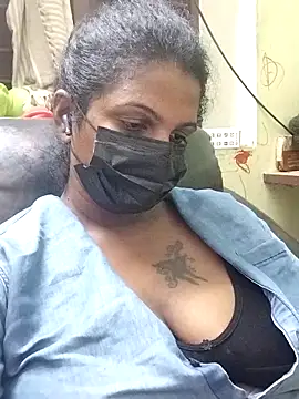 Snapshot of poojaa-rani chatting on 11.01.25 poojaa-rani online show from 11.01.25