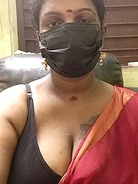 Snapshot of poojaa-rani chatting on 11.03.25 poojaa-rani online show from 11.03.25