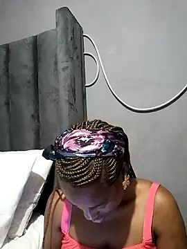 Snapshot of sexylira chatting on 10.09.25 sexylira online show from 10.09.25