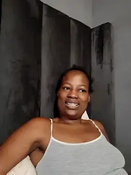 Snapshot of sexylira chatting on 02.04.26 sexylira online show from 02.04.26