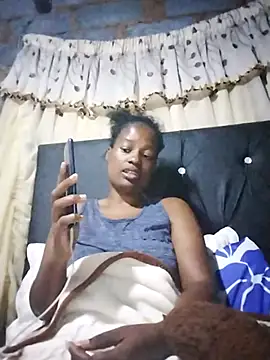 Snapshot of sexylira chatting on 03.24.26 sexylira online show from 03.24.26