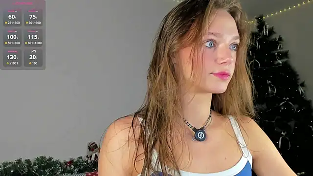 Snapshot of Sweet_Piece chatting on 12.20.25 Sweet Piece online show from 12.20.25