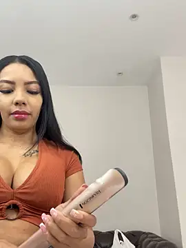 Snapshot of Sammy_Brown chatting on 05.18.26 Sammy Brown online show from 05.18.26