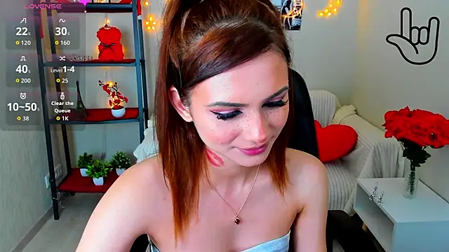 Snapshot of Kitti__ chatting on 07.23.26 Kitti online show from 07.23.26