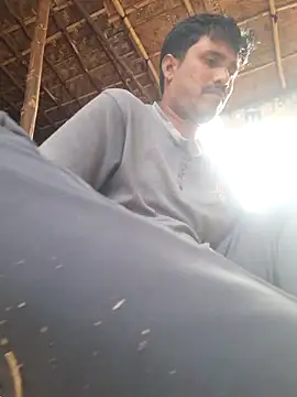 Snapshot of hot_integer chatting on 10.22.25 hot integer online show from 10.22.25