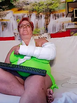 QueenPammy1 online show from 02.25.25