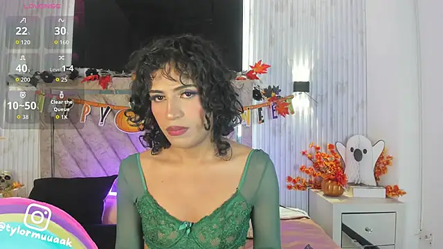 Snapshot of Taylor_Harveey chatting on 11.01.25 Taylor Harveey online show from 11.01.25