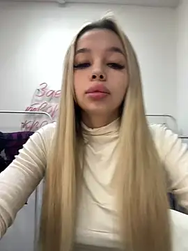 Snapshot of katyevance chatting on 02.12.26 katyevance online show from 02.12.26