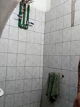 Snapshot of calfran chatting on 10.22.25 calfran online show from 10.22.25