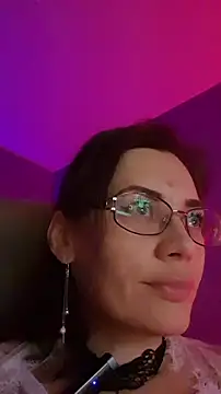 MilanaPure online show from 10.29.25