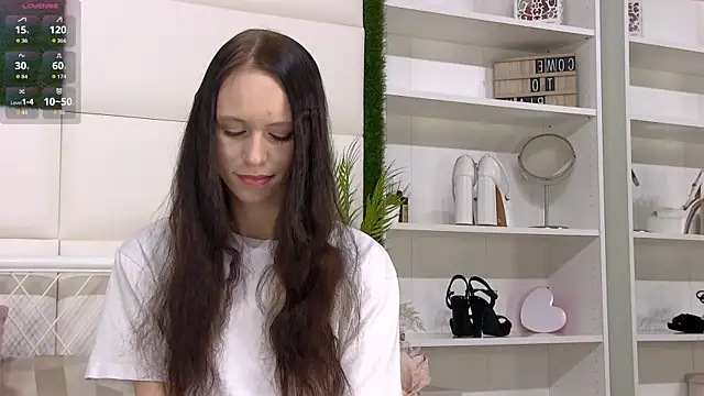 TaraHarris online show from 01.08.26