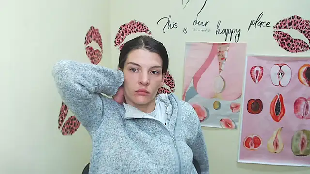 VanessaRey  online show from 03.17.25