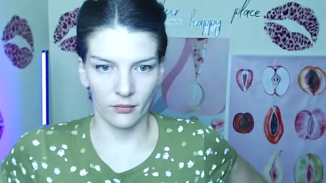 VanessaRey  online show from 11.15.25