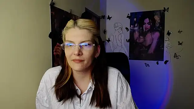 VanessaRey  online show from 04.24.26