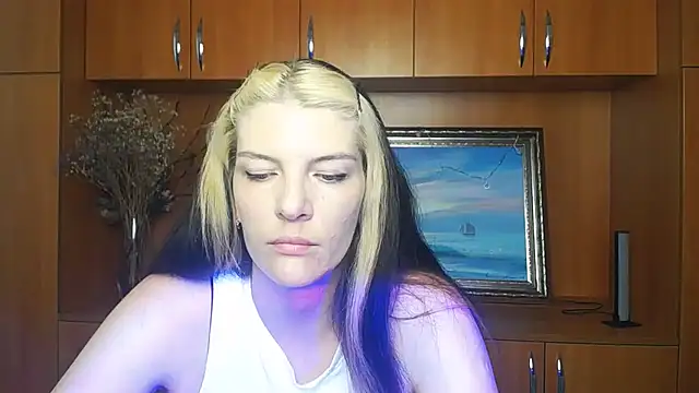 VanessaRey  online show from 06.23.26