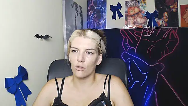 VanessaRey  online show from 08.03.26