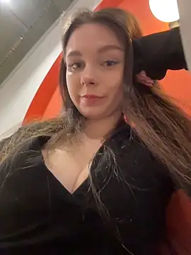 MilaBee online show from 03.04.26