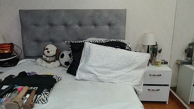 ScarlettGreen  online show from 04.30.26
