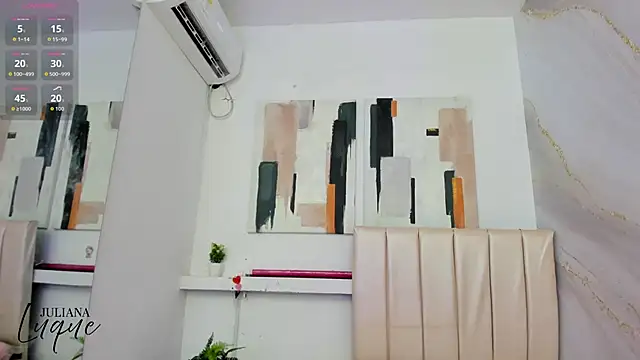 Snapshot of juliana_luque chatting on 10.08.25 juliana luque online show from 10.08.25