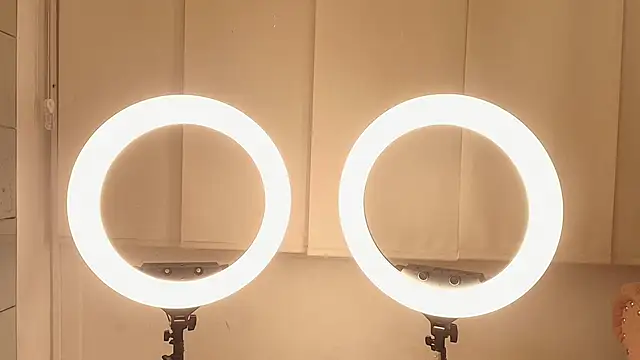 Snapshot of juliana_luque chatting on 12.03.25 juliana luque online show from 12.03.25