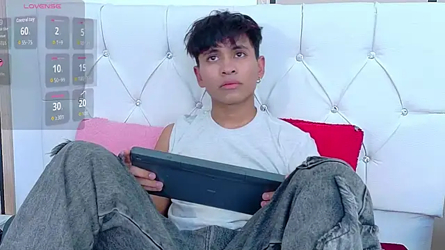 Ethan Westt online show from 11.22.25