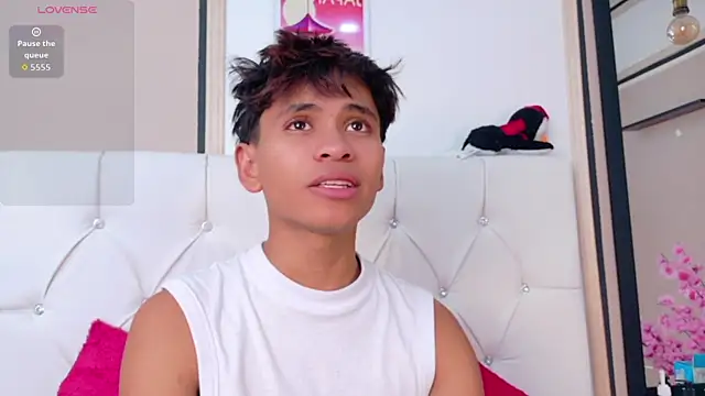 Ethan Westt online show from 04.23.26
