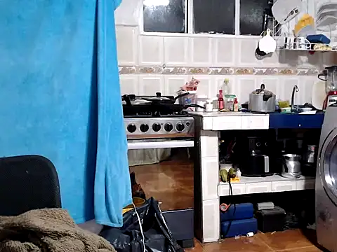 AlanaHotxx online show from 10.28.25