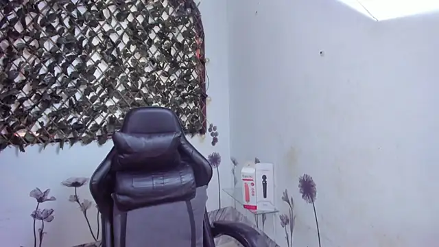 Sarahbrowm  online show from 09.08.25