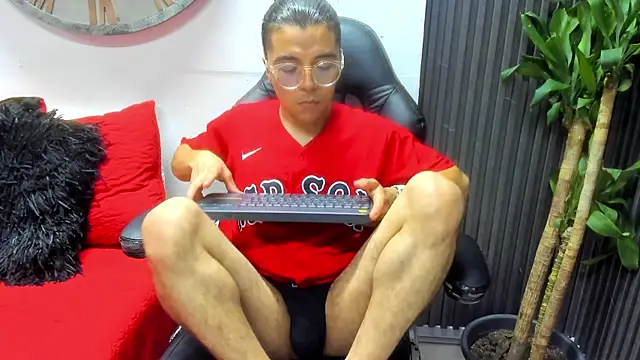 Snapshot of Andrew_Taylor09 chatting on 03.23.25 Andrew Taylor09 online show from 03.23.25