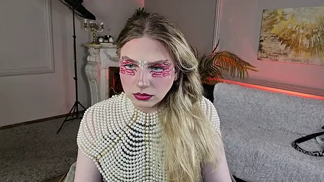 Snapshot of Jes_Solar chatting on 06.19.26 Jes Solar online show from 06.19.26