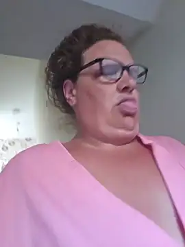 MissQueenBeex online show from 06.23.26