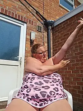 MissQueenBeex online show from 06.26.26