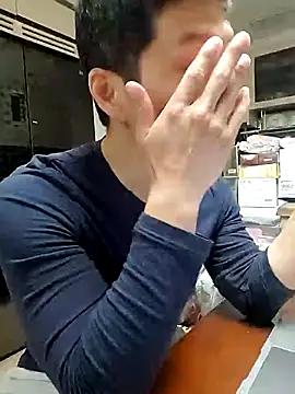 Snapshot of woonee827372 chatting on 11.24.25 woonee827372 online show from 11.24.25