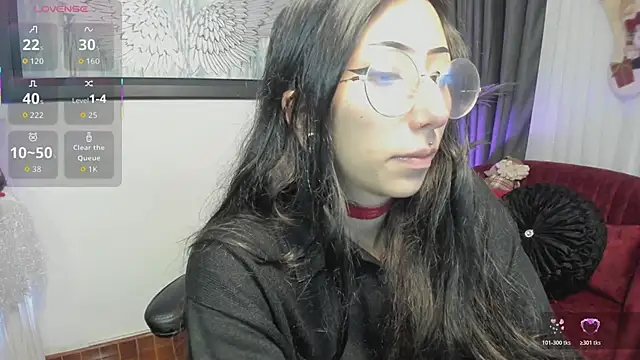 Laila Angels online show from 12.04.25