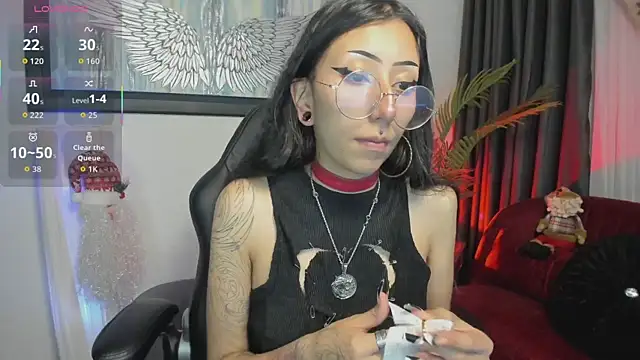 Laila Angels online show from 12.14.25