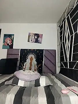 KARINNA  RAVEN online show from 03.04.26