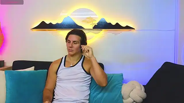 Snapshot of Almiboys chatting on 09.11.25 Almiboys online show from 09.11.25