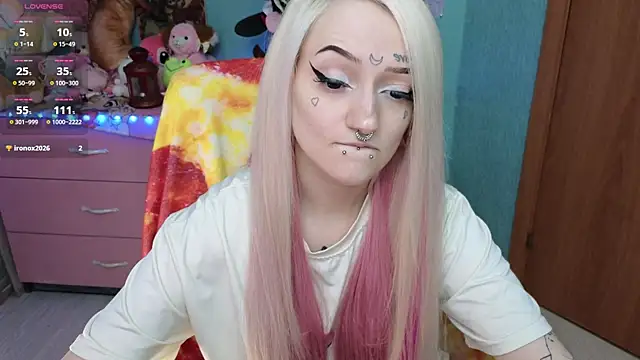 Manuela unicorn online show from 11.25.25