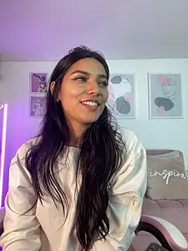 Snapshot of ariana_bae_ chatting on 03.20.25 ariana bae online show from 03.20.25