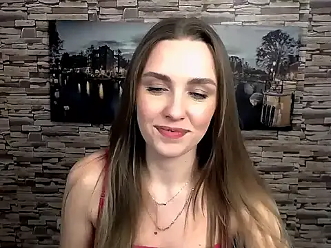 Snapshot of Doll_Angelina chatting on 03.18.25 Doll Angelina online show from 03.18.25