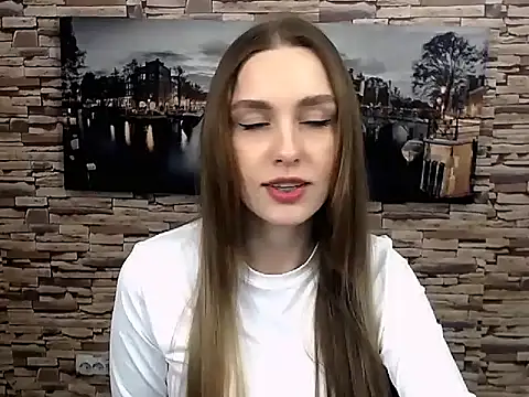 Snapshot of Doll_Angelina chatting on 03.22.25 Doll Angelina online show from 03.22.25