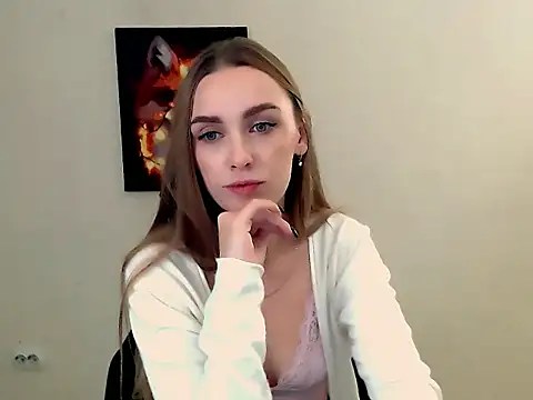 Snapshot of Doll_Angelina chatting on 10.22.25 Doll Angelina online show from 10.22.25