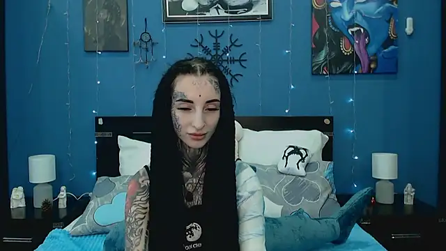 Snapshot of Velvetbat chatting on 05.18.26 Velvetbat online show from 05.18.26