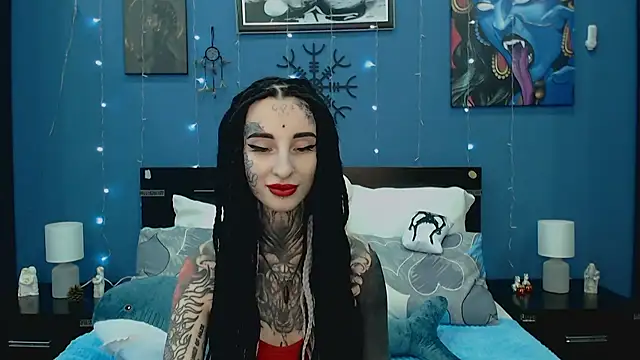 Snapshot of Velvetbat chatting on 05.29.26 Velvetbat online show from 05.29.26