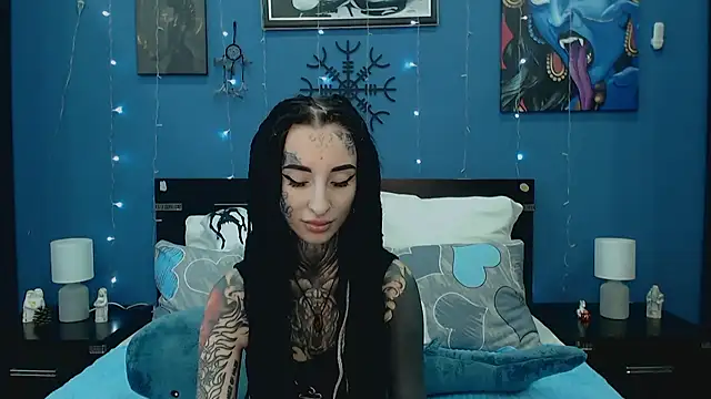 Snapshot of Velvetbat chatting on 06.25.26 Velvetbat online show from 06.25.26