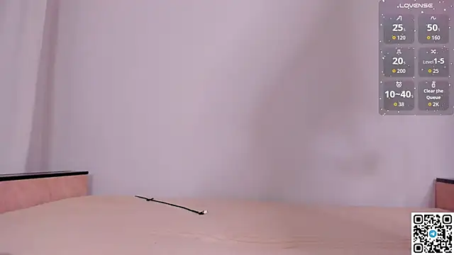 emmelieflorence online show from 10.25.25