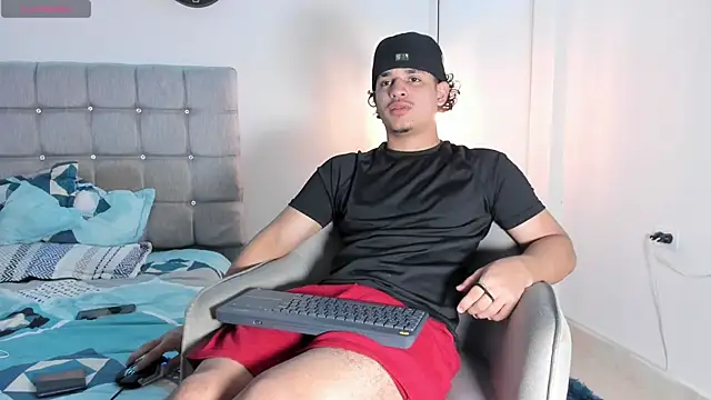 Snapshot of samxx_muscle chatting on 09.27.25 samxx muscle online show from 09.27.25