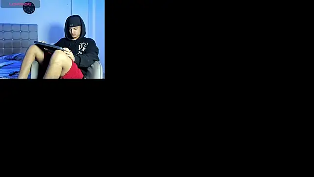 Snapshot of samxx_muscle chatting on 10.02.25 samxx muscle online show from 10.02.25